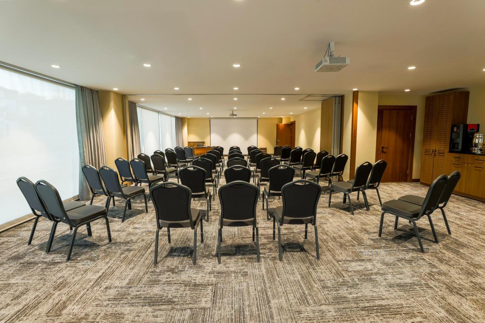 Ibis Styles Istanbul Kurtkoy Hotel Bagian luar foto