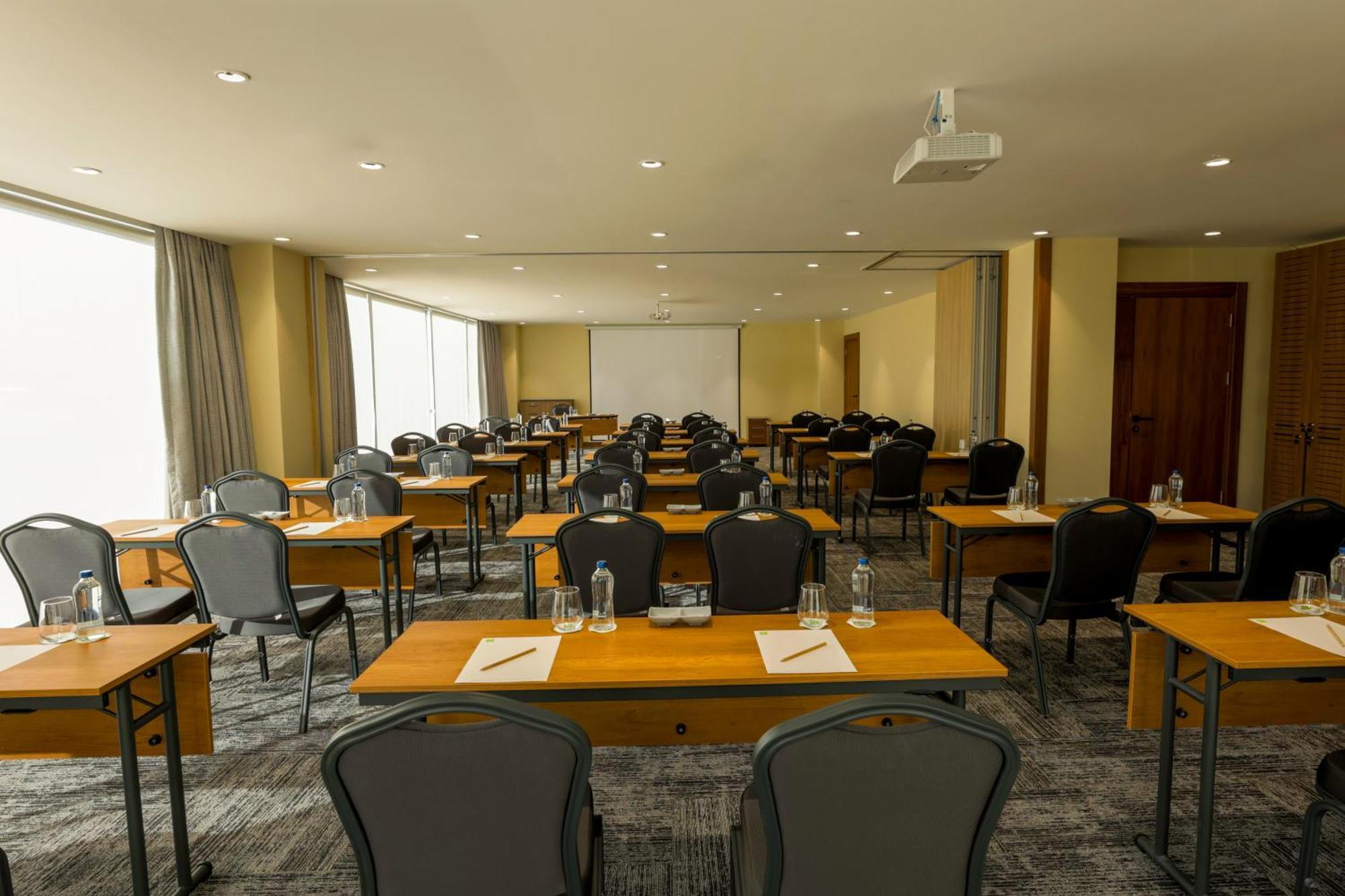 Ibis Styles Istanbul Kurtkoy Hotel Bagian luar foto