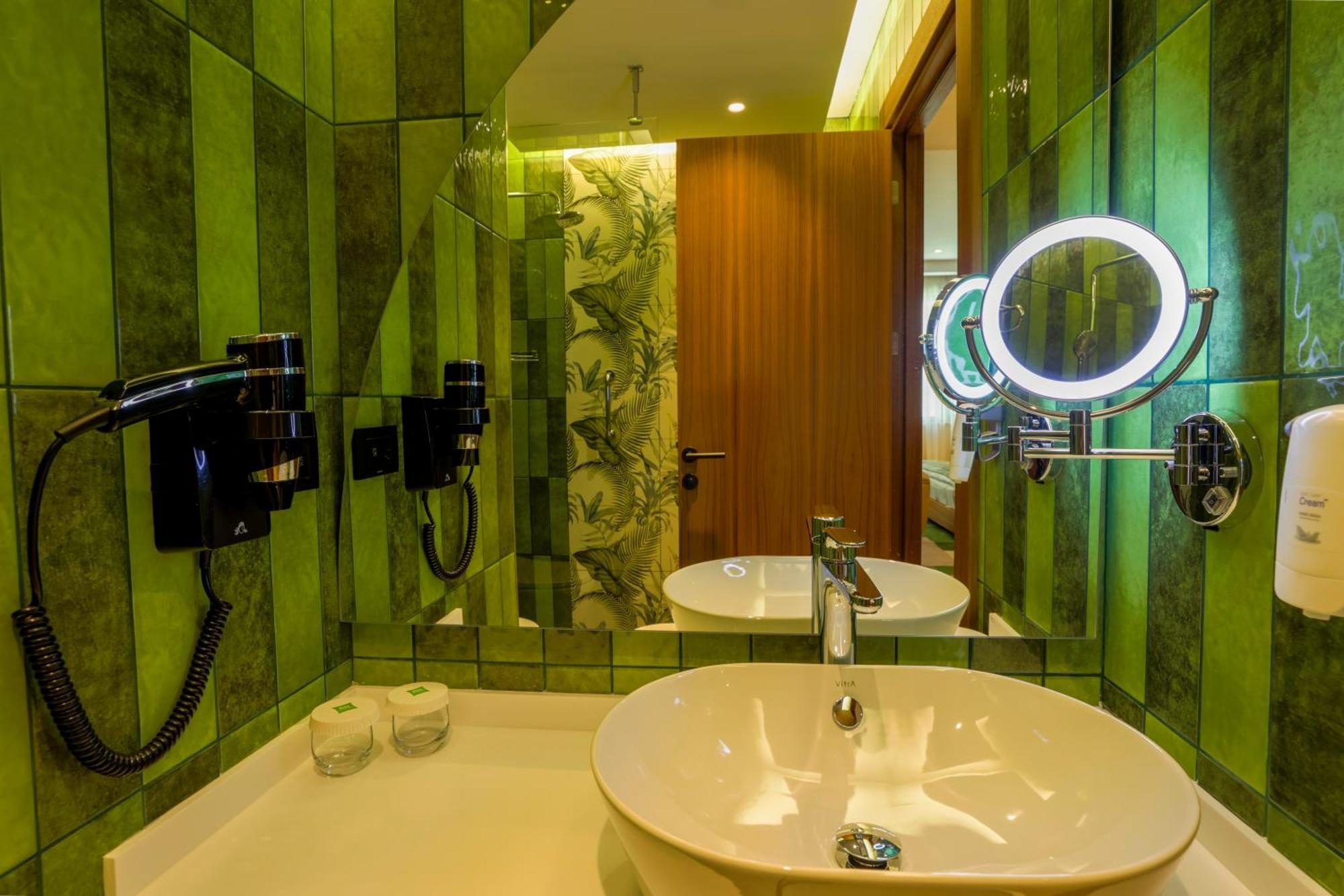 Ibis Styles Istanbul Kurtkoy Hotel Bagian luar foto